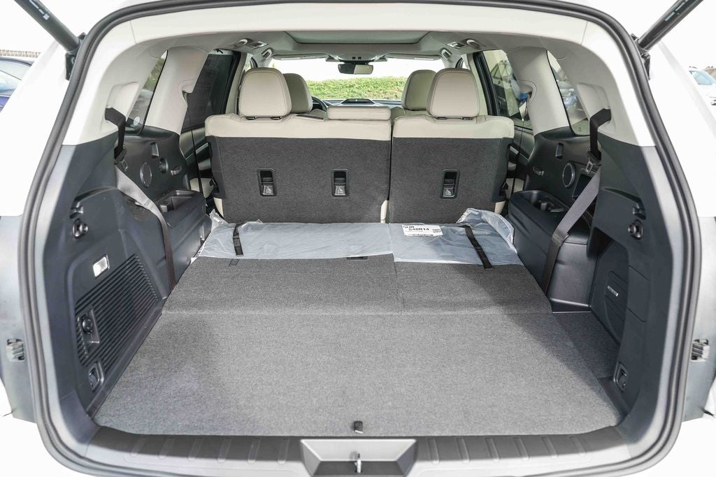 2025 Subaru ASCENT Limited 8 - Passenger