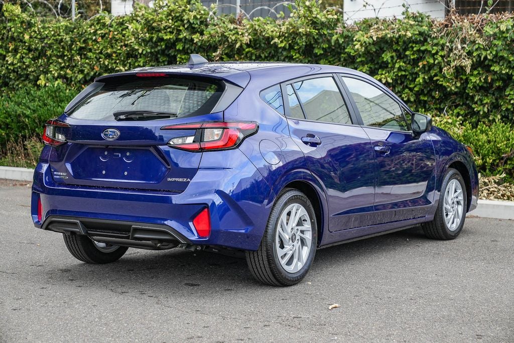 2025 Subaru IMPREZA Base