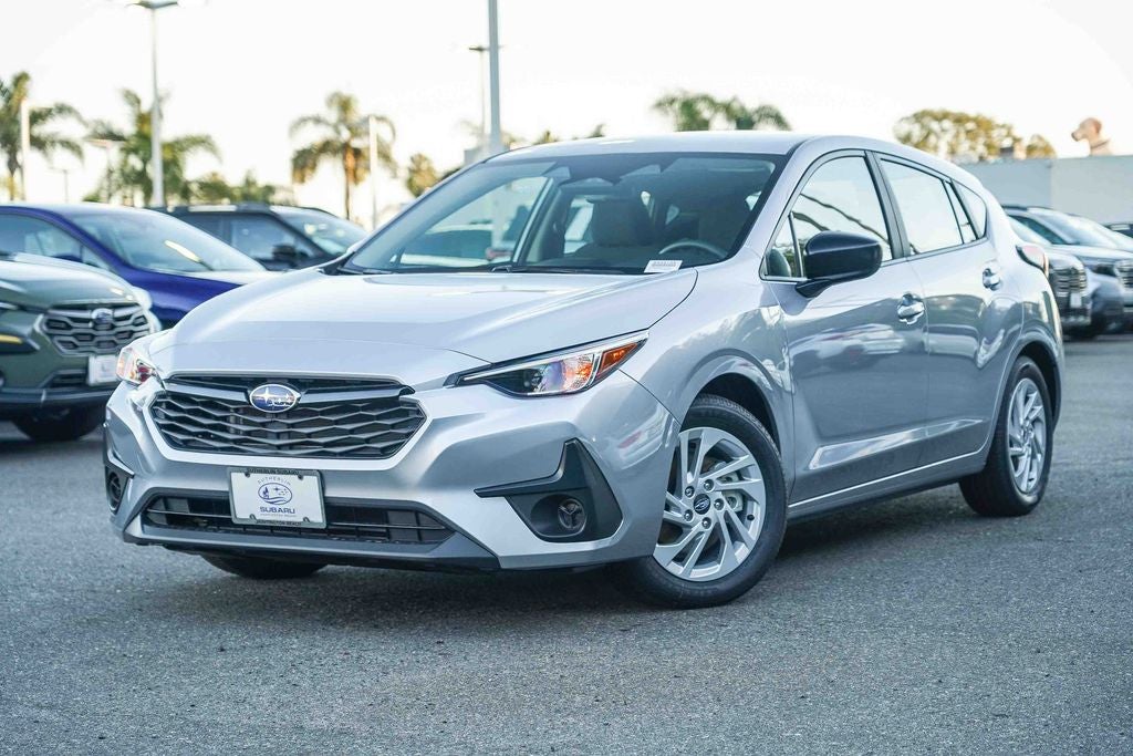 2025 Subaru IMPREZA Base