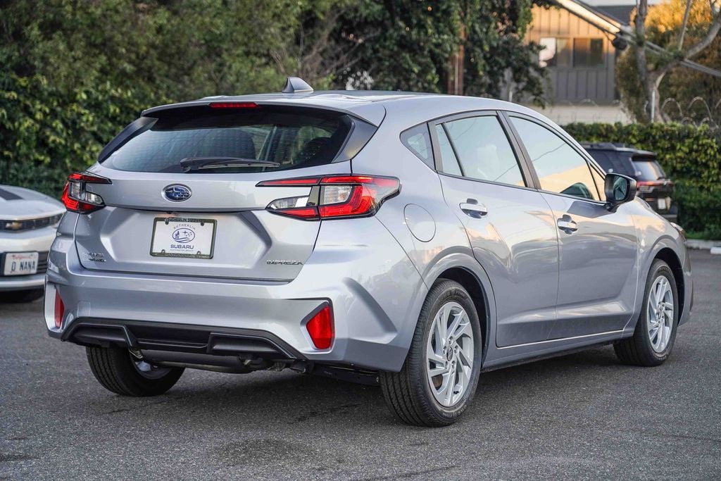 2025 Subaru IMPREZA Base