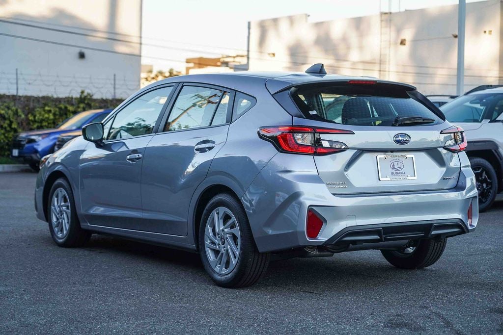 2025 Subaru IMPREZA Base