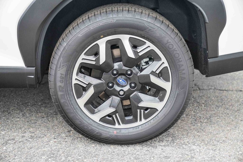 2025 Subaru FORESTER Base