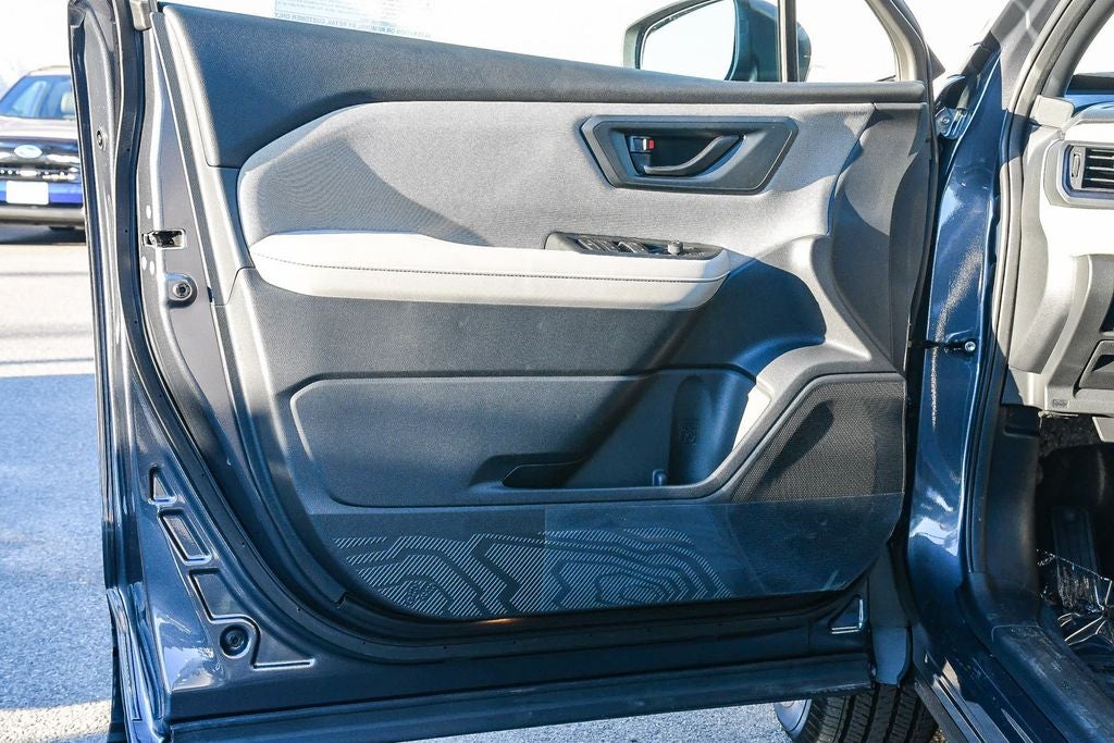 2025 Subaru FORESTER Base