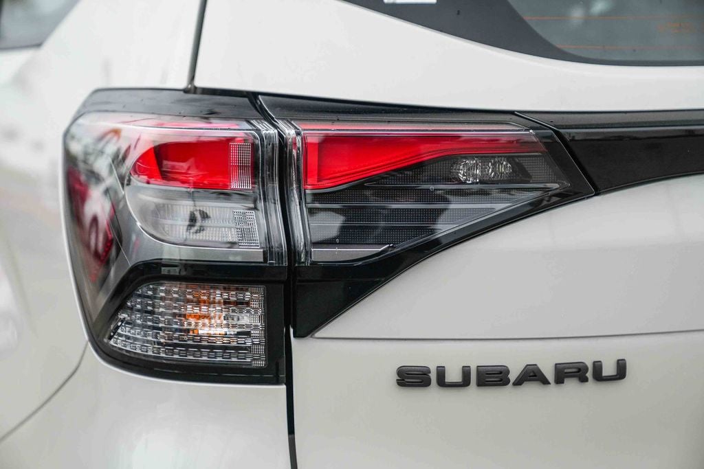 2025 Subaru FORESTER Base