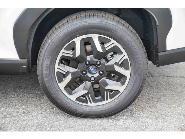 2025 Subaru FORESTER Base