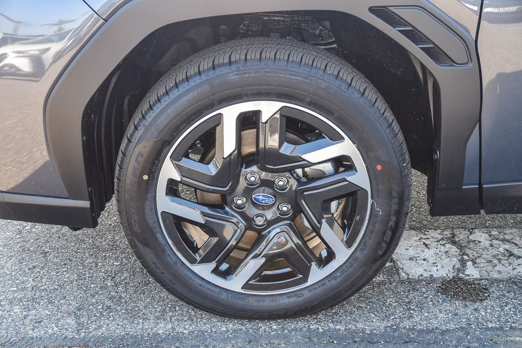 2025 Subaru FORESTER Limited Hybrid