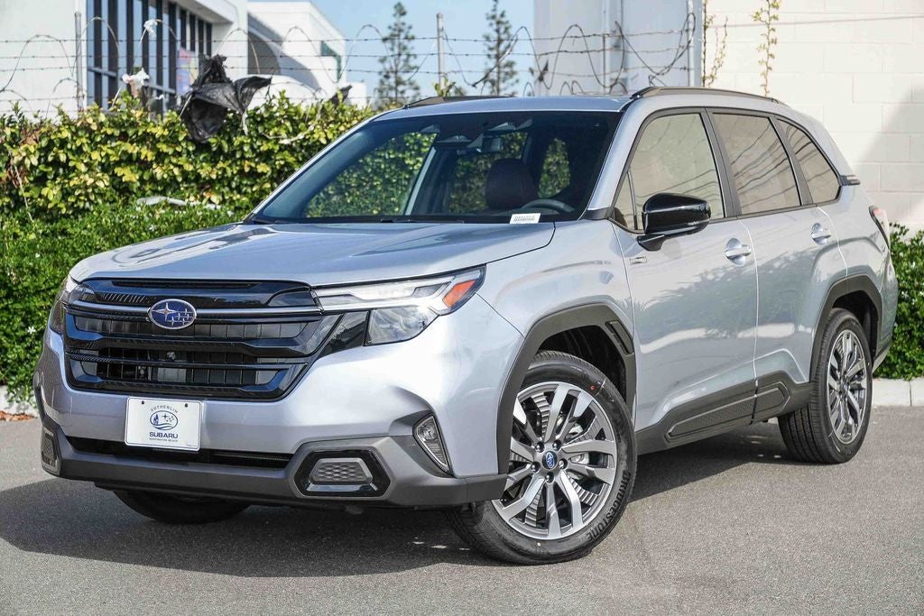 2025 Subaru FORESTER Touring Hybrid