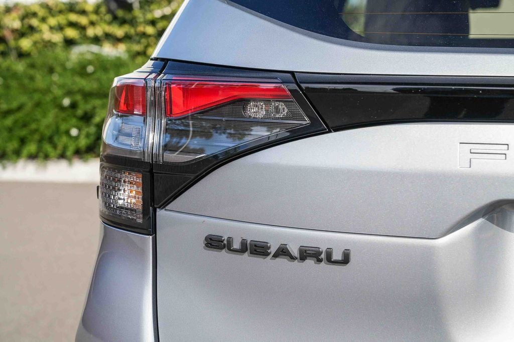 2025 Subaru FORESTER Touring Hybrid