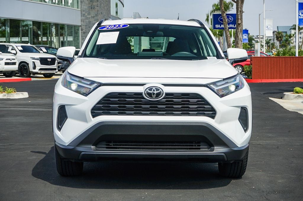 2025 Toyota RAV4 XLE