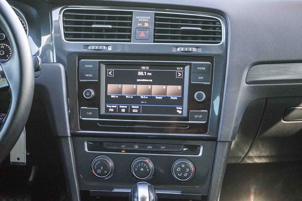 2019 Volkswagen Golf S