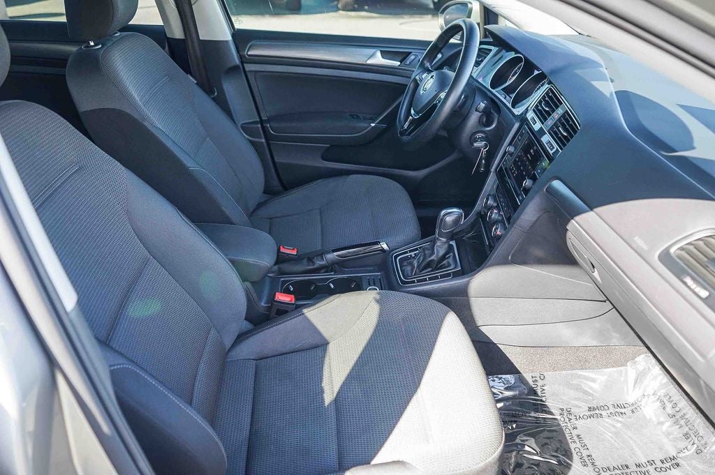 2019 Volkswagen Golf S