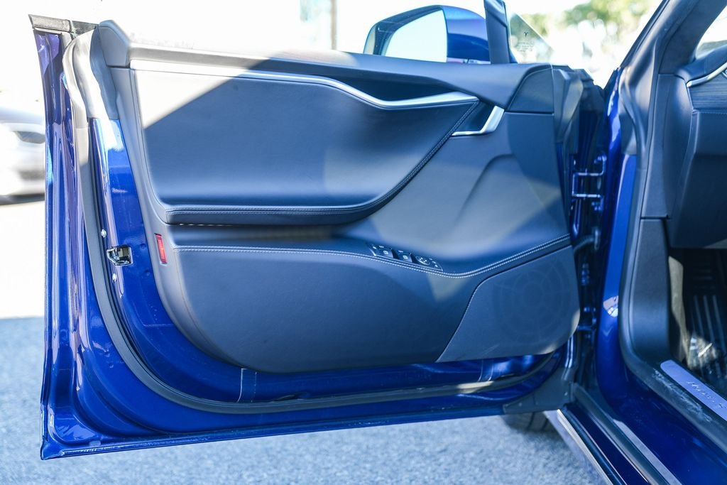 2016 Tesla Model S 90D