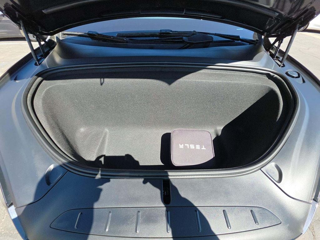 2023 Tesla Model X Standard Range