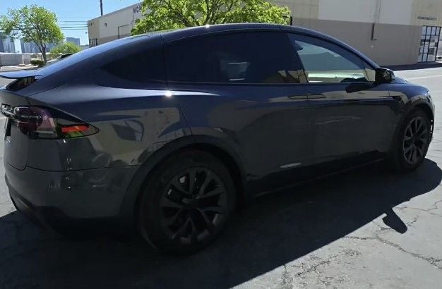 2023 Tesla Model X Standard Range