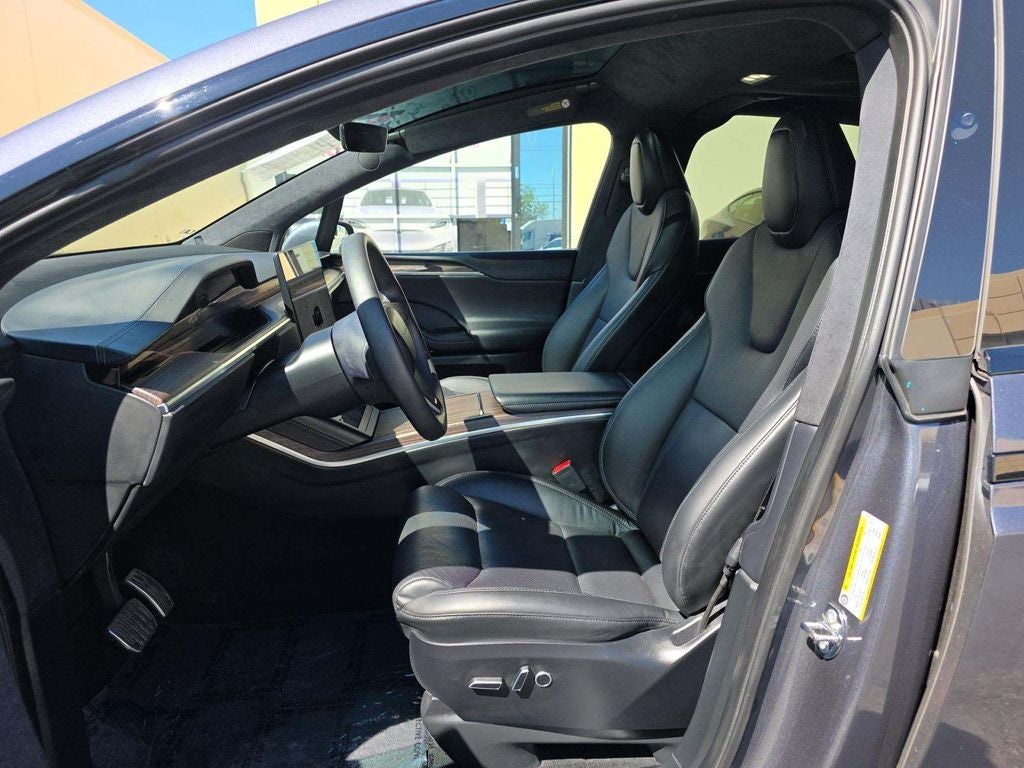 2023 Tesla Model X Standard Range