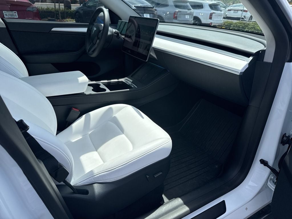 2025 Tesla Model Y Performance