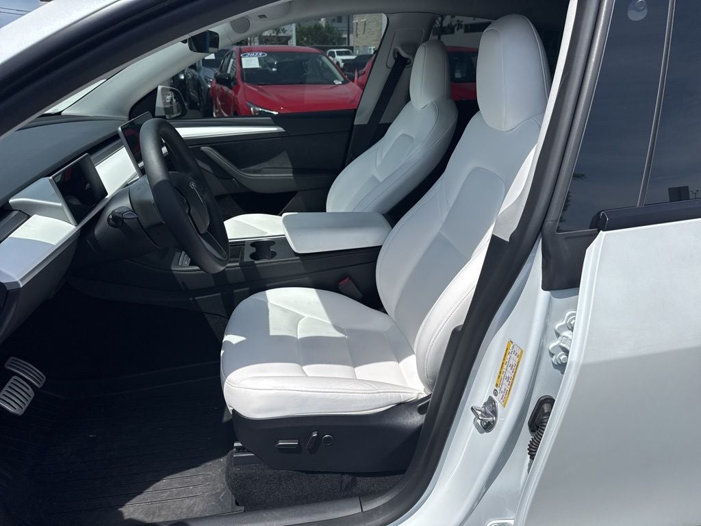 2025 Tesla Model Y Performance