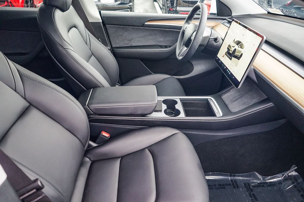 2024 Tesla Model Y Performance