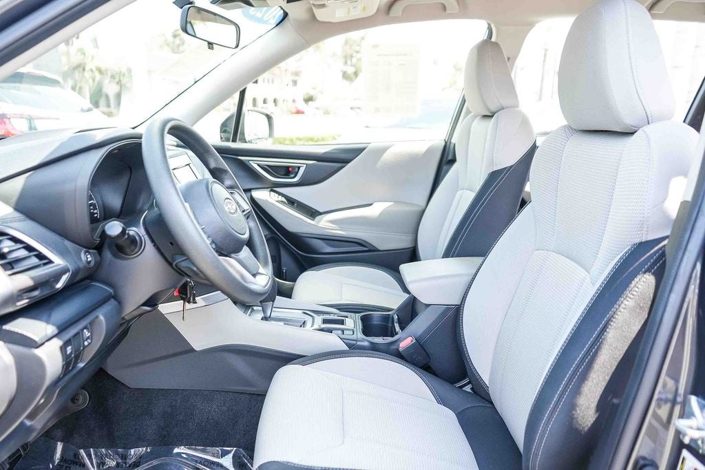 2023 Subaru Forester Base