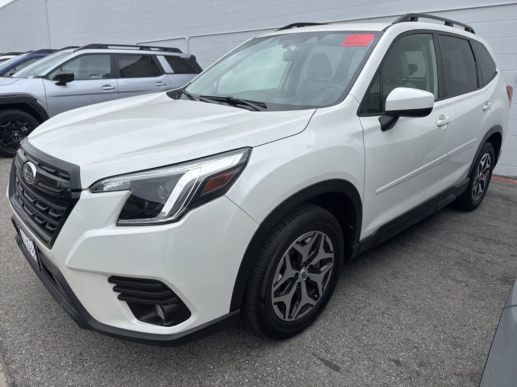 2023 Subaru Forester Premium's photo