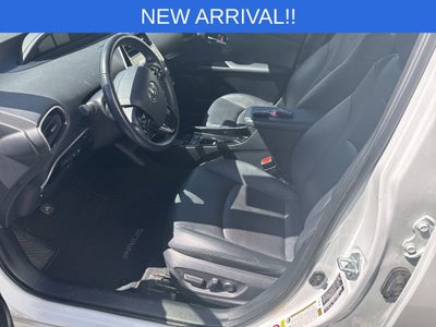 2022 Toyota Prius XLE