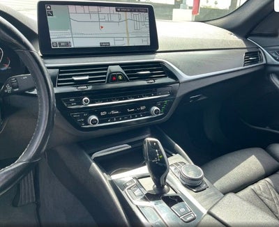 2022 BMW 5 Series 530i