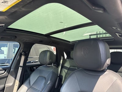 2023 Porsche Cayenne Platinum Edition