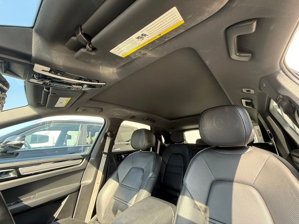 2023 Porsche Cayenne Platinum Edition