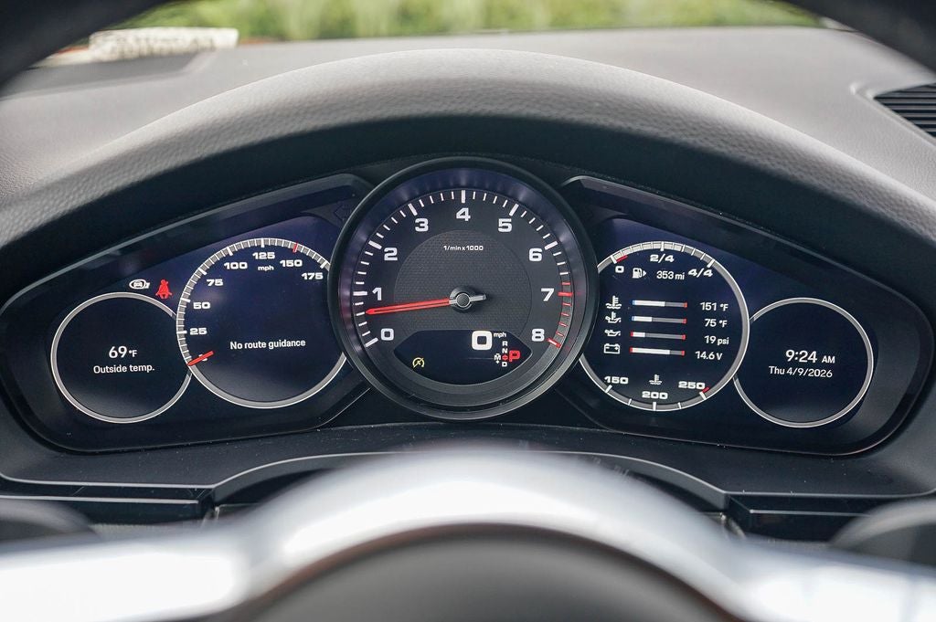 2023 Porsche Cayenne Platinum Edition