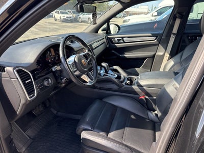 2023 Porsche Cayenne Platinum Edition