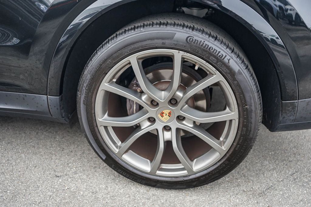 2023 Porsche Cayenne Platinum Edition