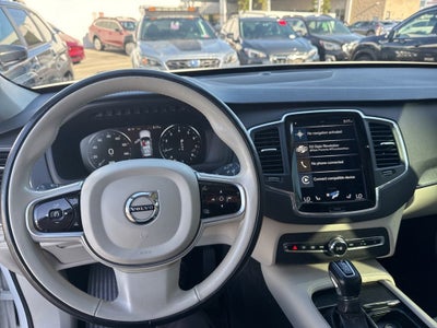 2020 Volvo XC90 T5 Momentum