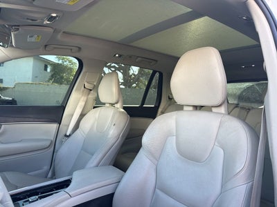 2020 Volvo XC90 T5 Momentum