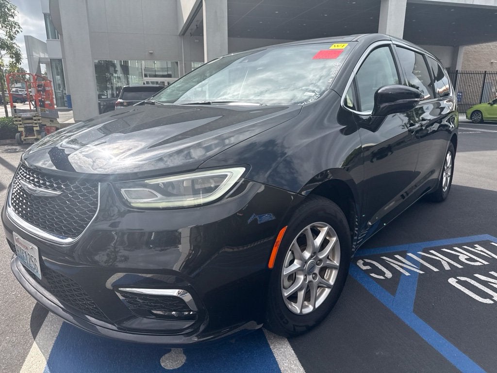 2024 Chrysler Pacifica Touring L
