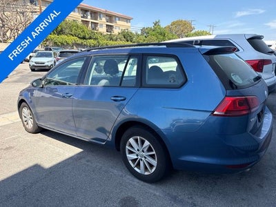 2017 Volkswagen Golf SportWagen S