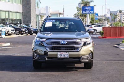 2025 Subaru Forester Premium