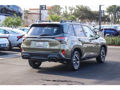 2025 Subaru Forester Premium
