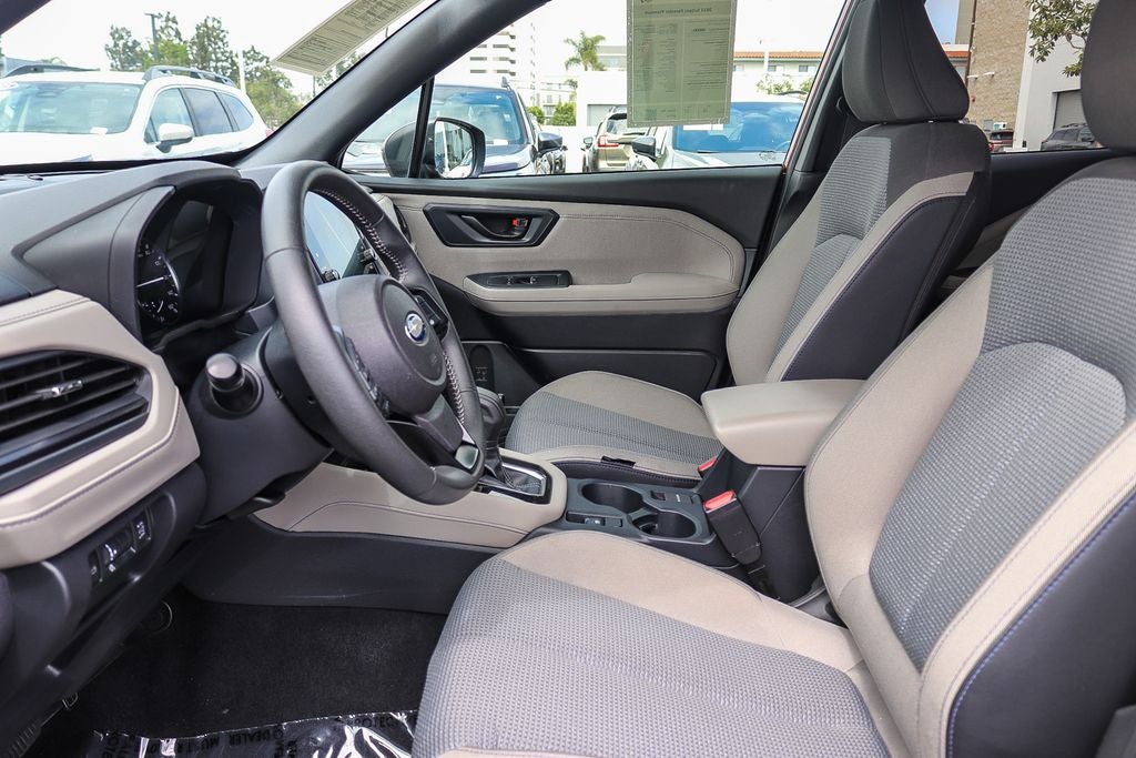 2025 Subaru Forester Premium