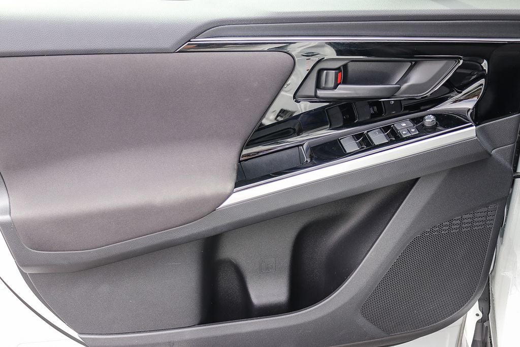 2023 Subaru Solterra Premium