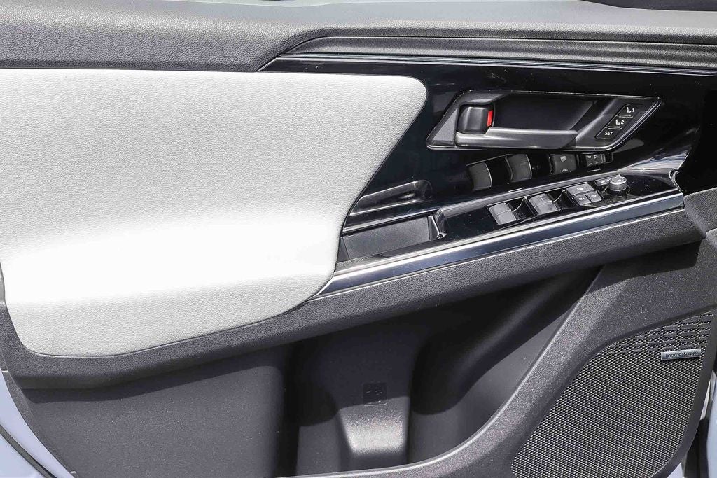 2023 Subaru Solterra Touring