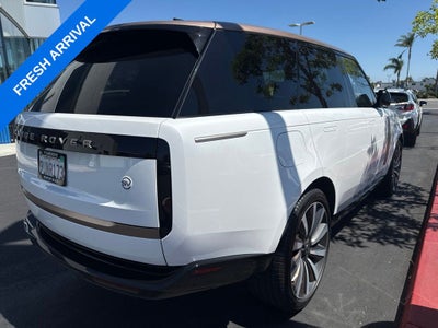2025 Land Rover Range Rover SV