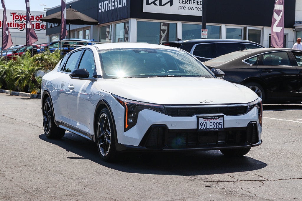 2025 Kia K4 GT-Line