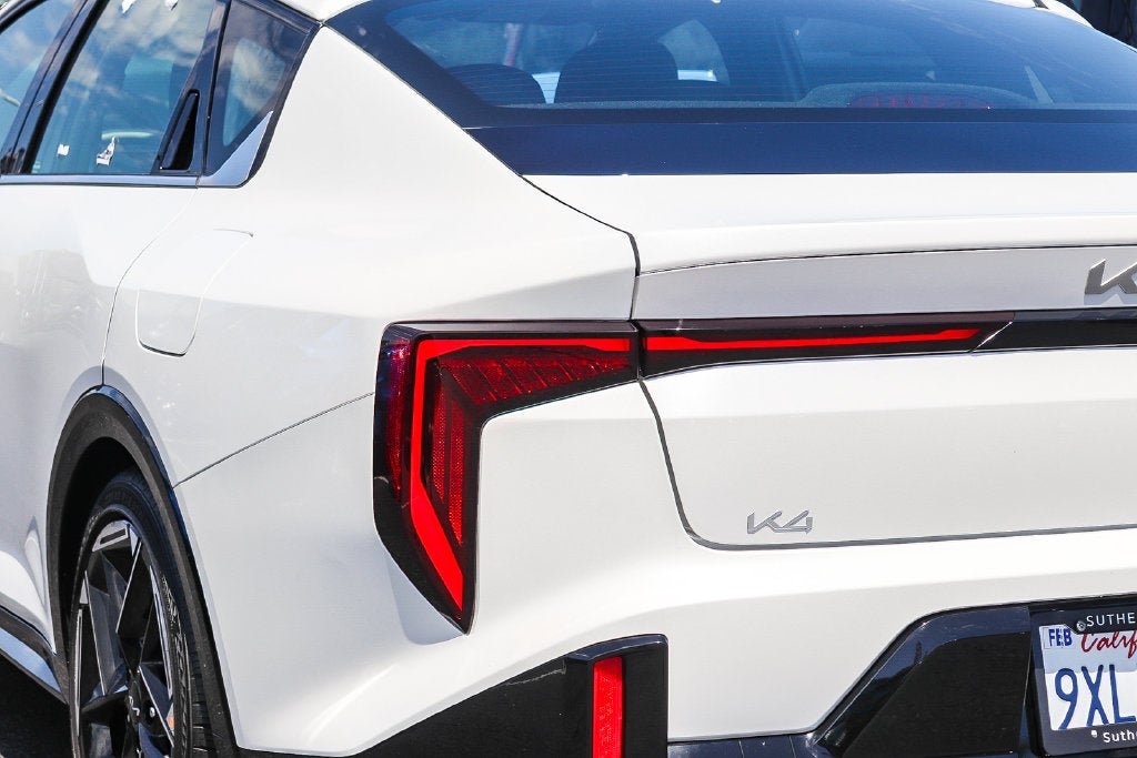2025 Kia K4 GT-Line