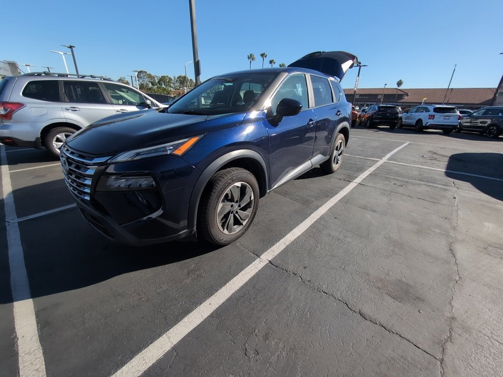 2025 Nissan Rogue SV