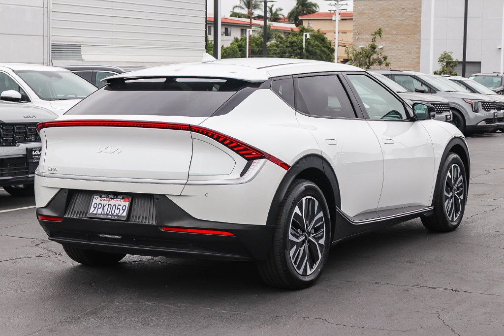 2024 Kia EV6 Light