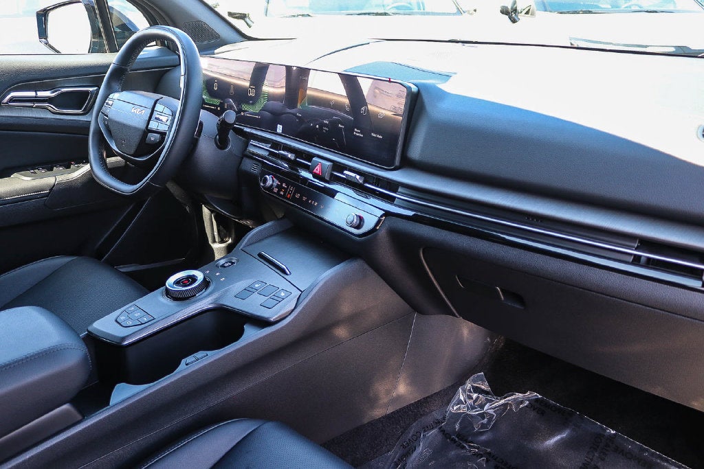 2026 Kia Sportage Plug-In Hybrid X-Line