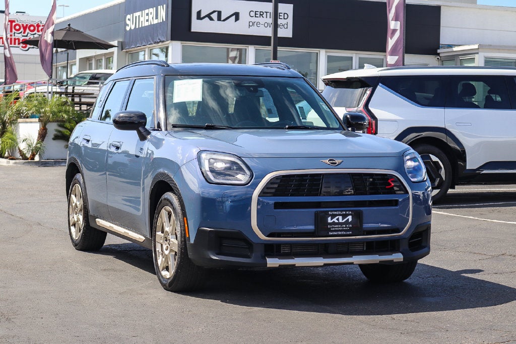 2025 MINI Cooper S Countryman Signature Plus